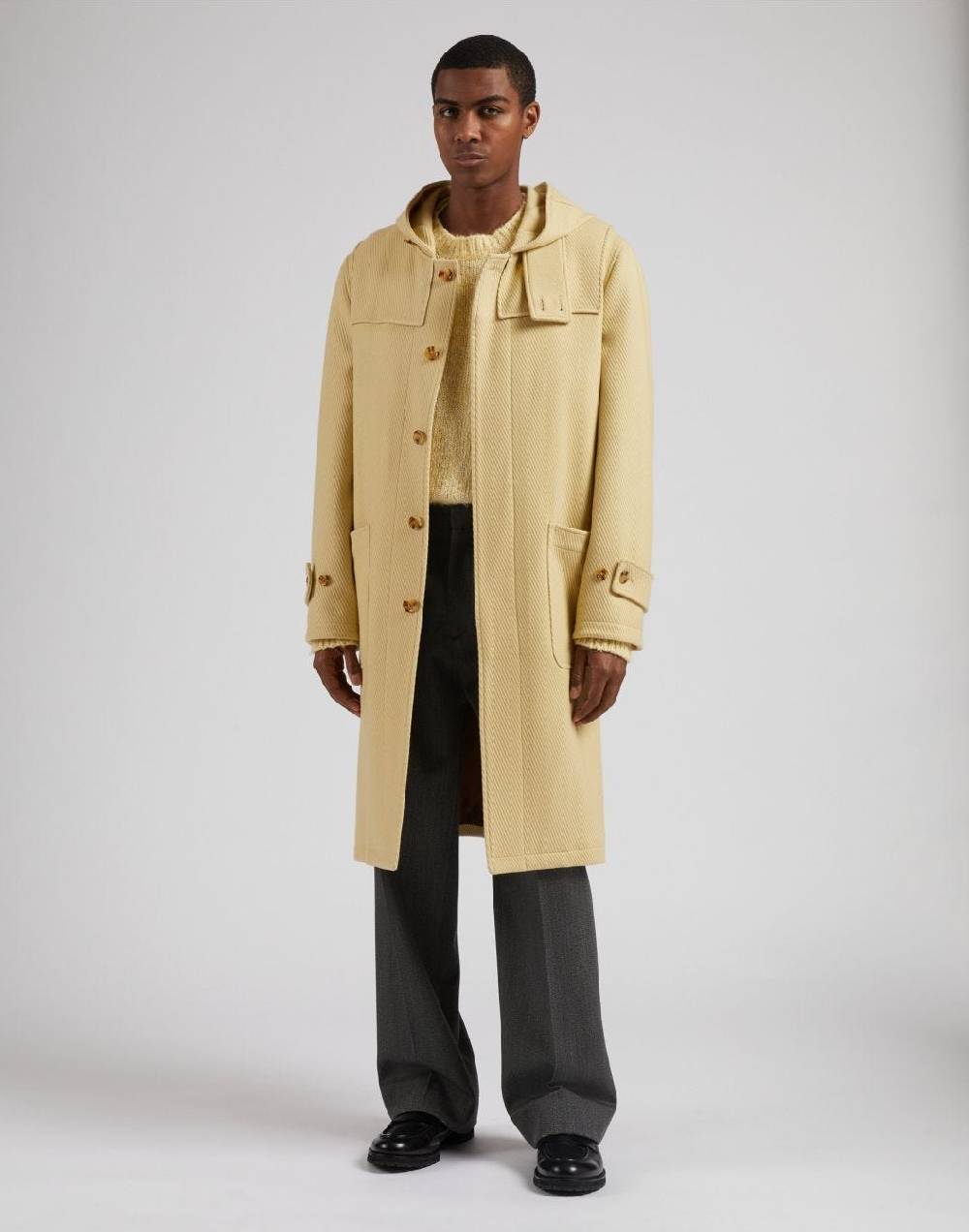 Lardini Montgomery con cappuccio in lana cashmere giallo pastello Sconto