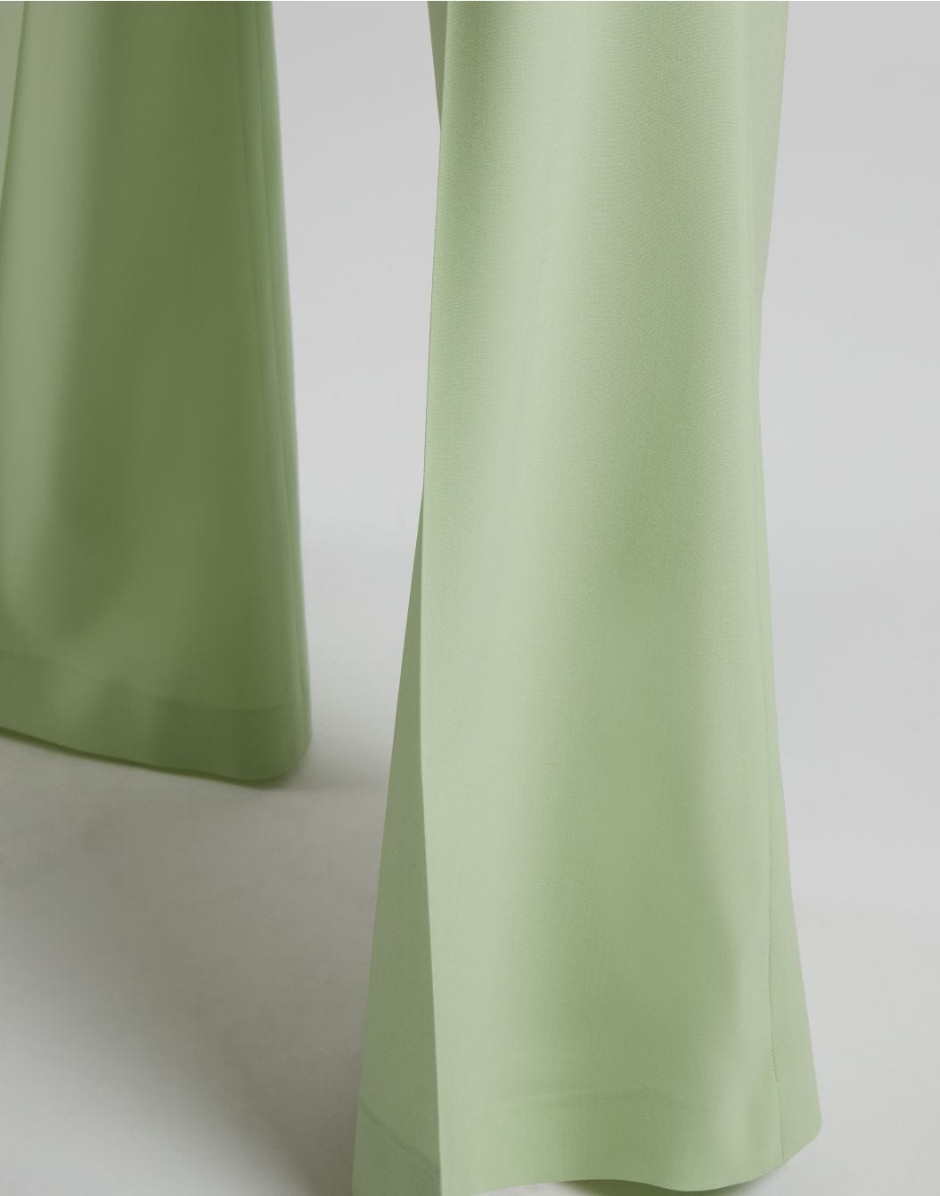 Lardini Pantalone verde a vita alta con fondo a zampa Economico