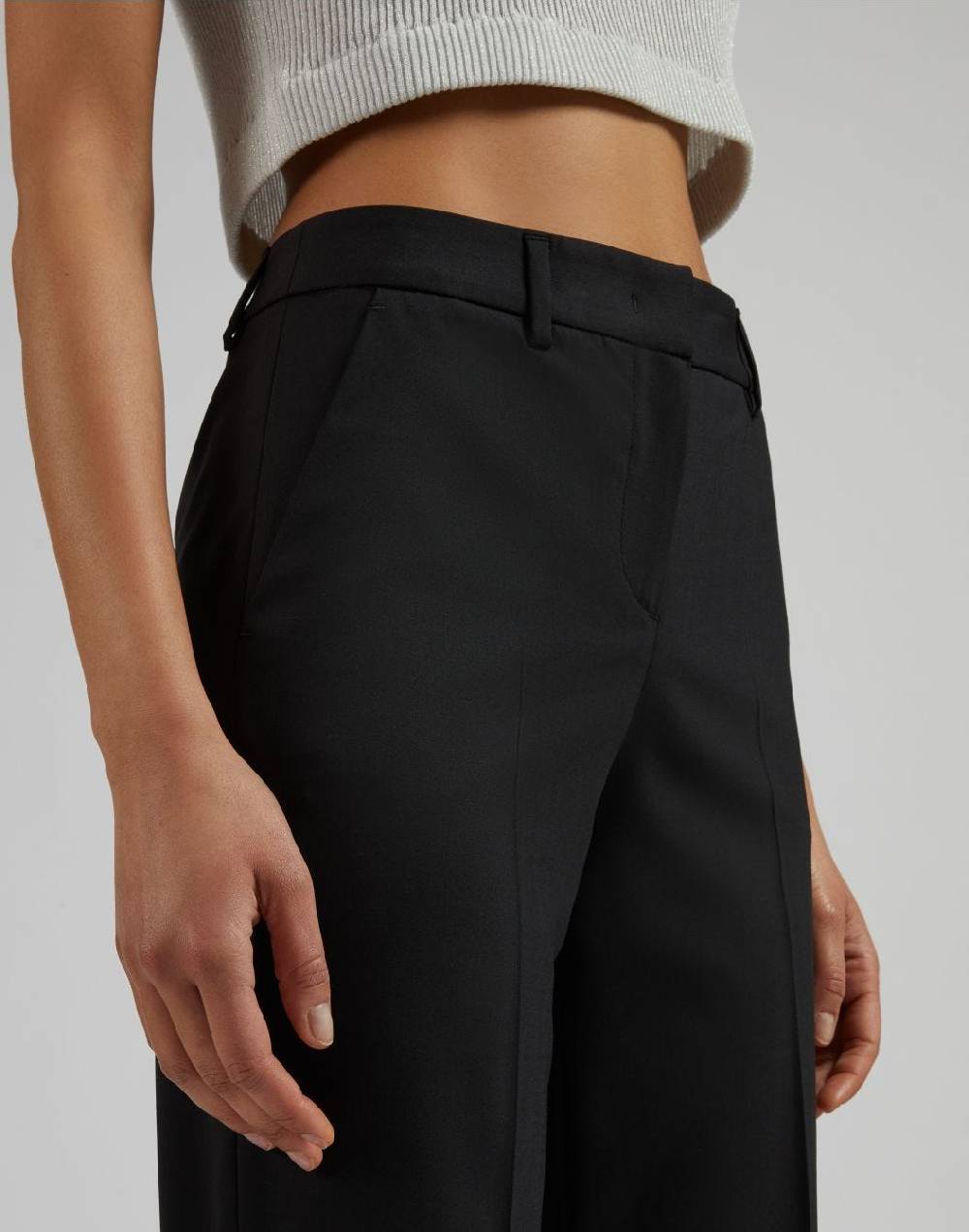 Lardini Pantalone nero gamba dritta regolare in tessuto di lana stretch Pezzi Unici