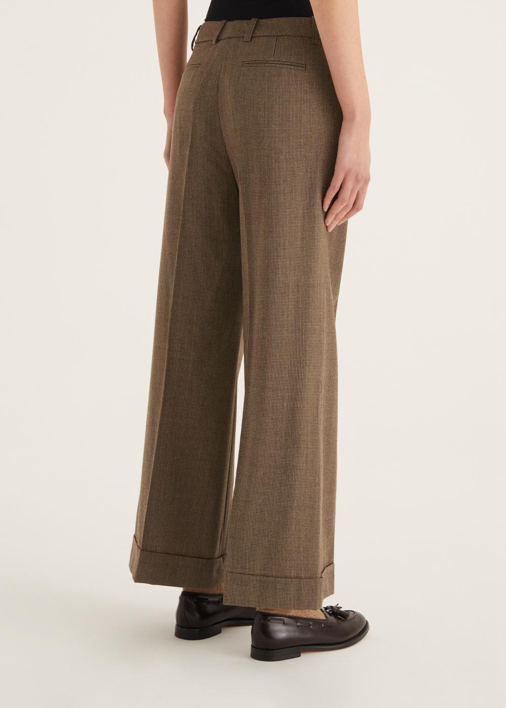 Rosso35 Pantalone svasato con risvolto 2025