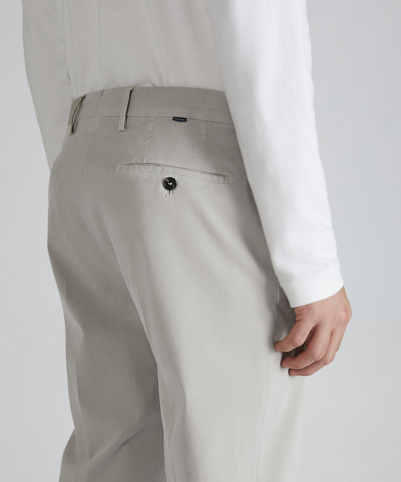 Slowear Pantalone tapered fit in cotone e lyocell Nuova