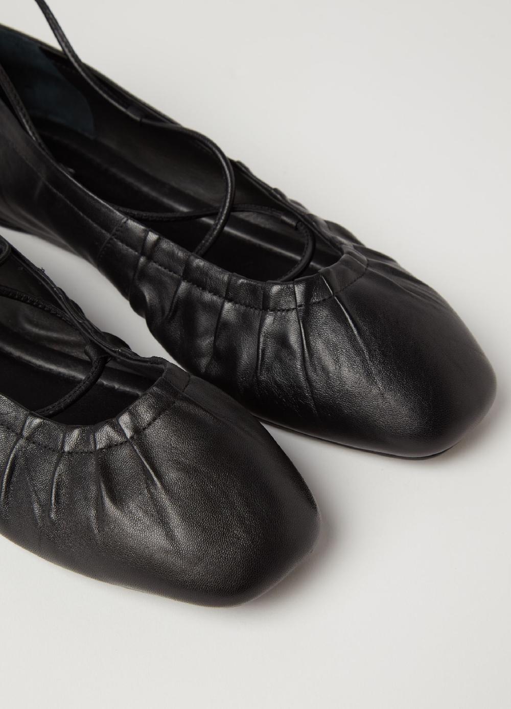 Stefanel Ballerina in pelle con laccetto Moda