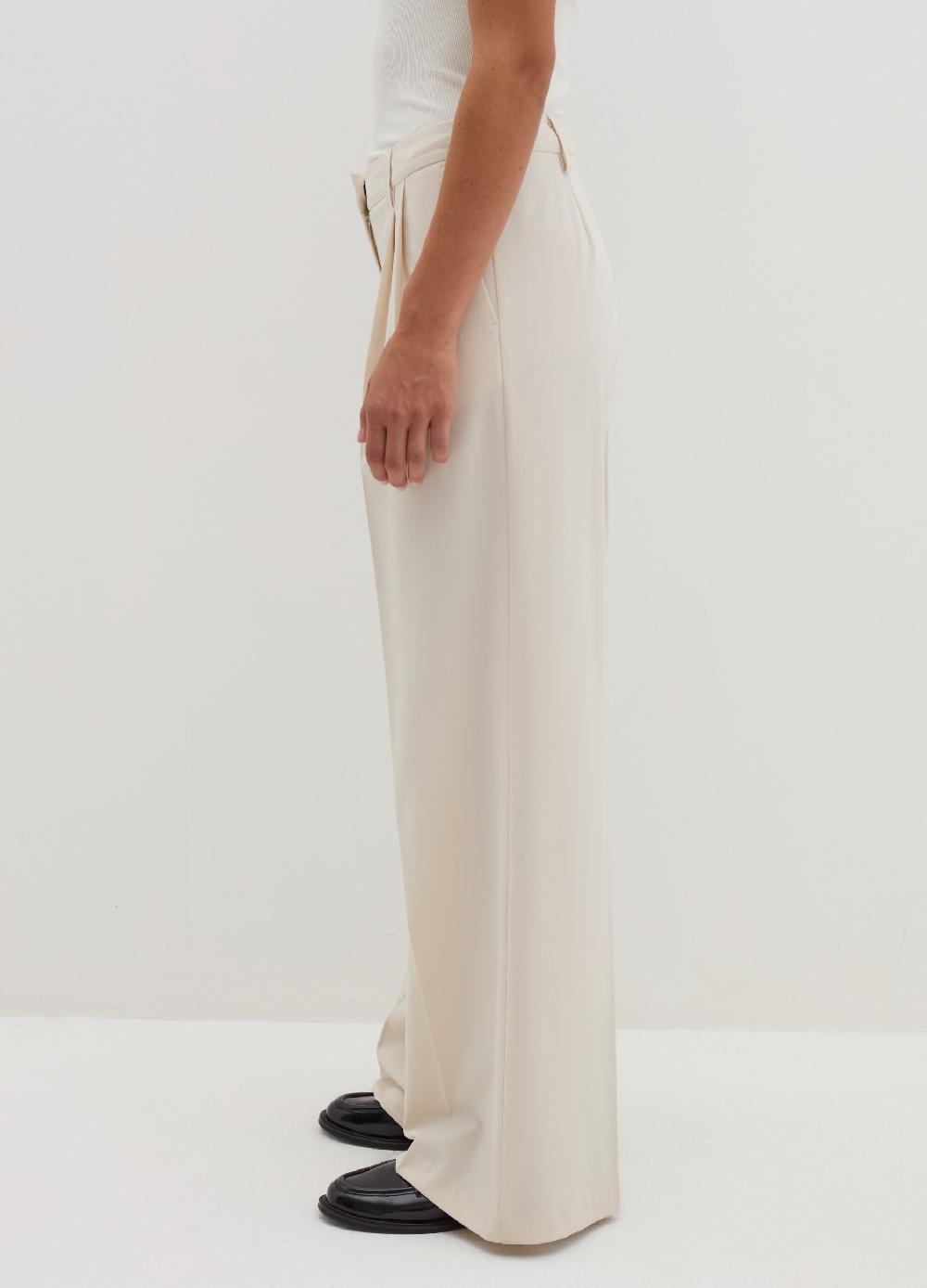 Stefanel Pantalone slouchy fit con pinces Consegna Veloce